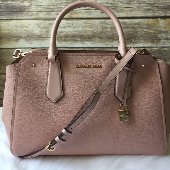 Michael Kors Handbags - Michael Kors Hayes pink large satchel leather bag